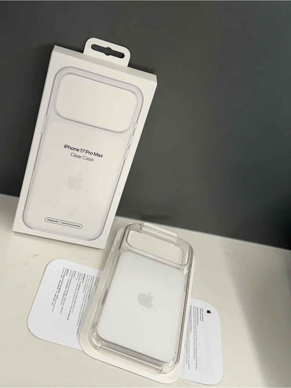 Apple iPhone 17 Pro Max Clear Case - Transparent Magsafe